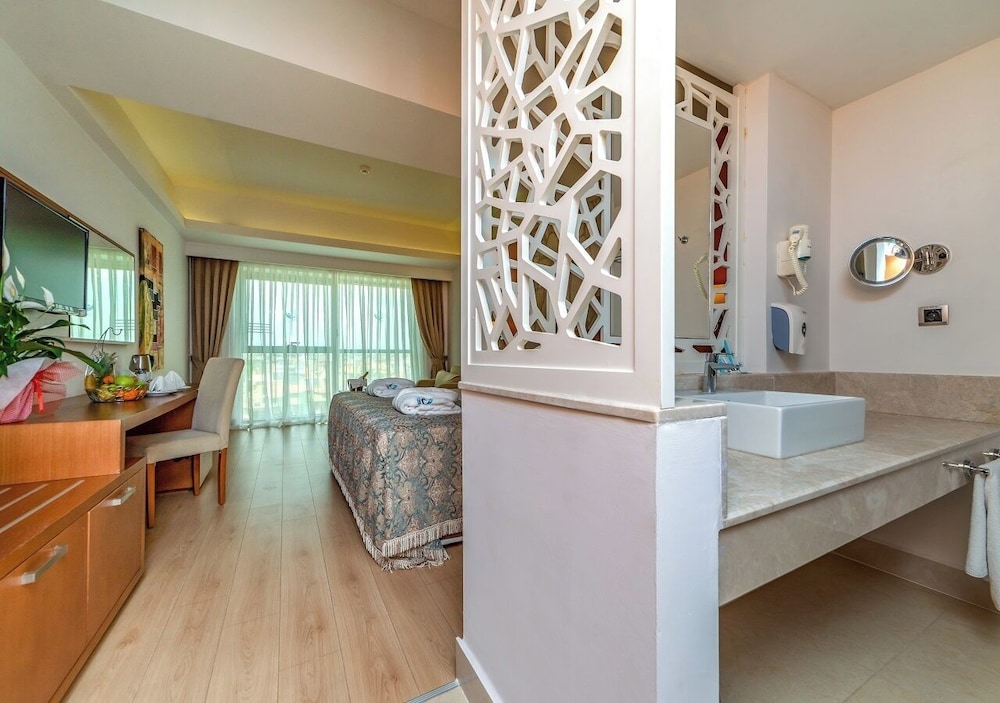 Standard Double Room without Balcony - Photo 1