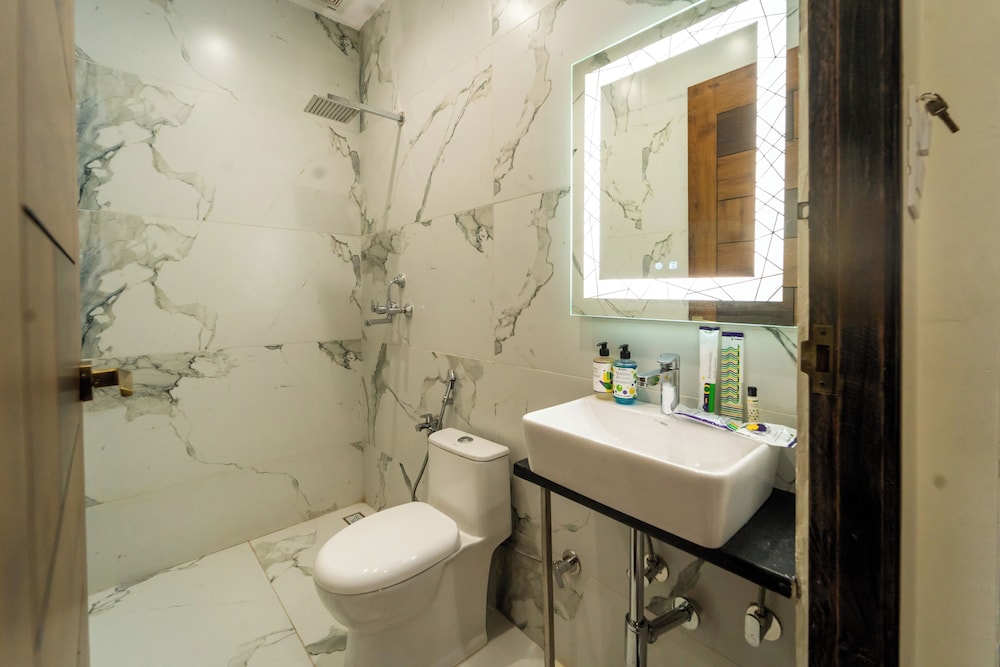 Standard Room - Photo 8
