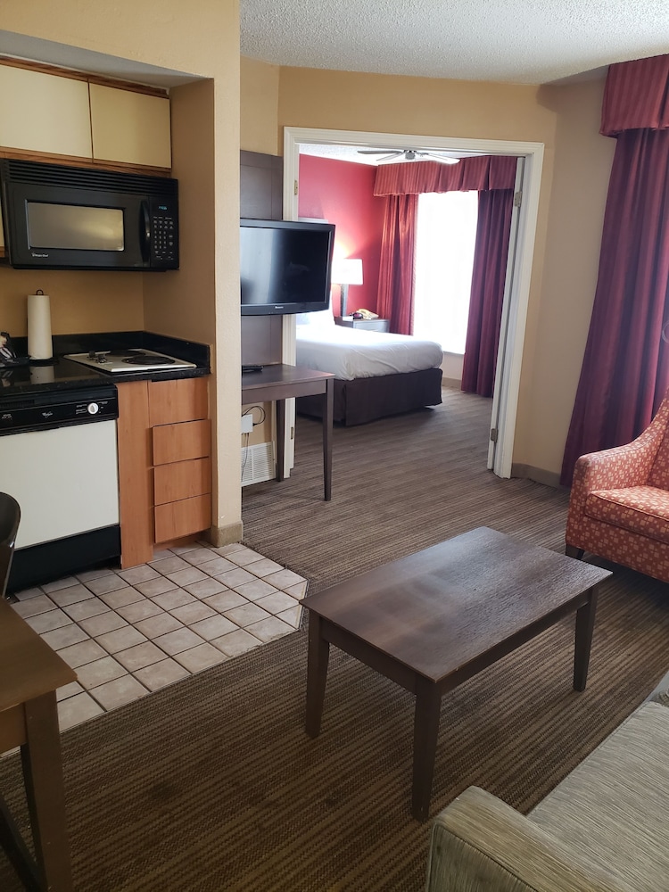Standard Suite, 1 King Bed with Sofa bed, Jetted Tub (One-Bedroom) photo 2
