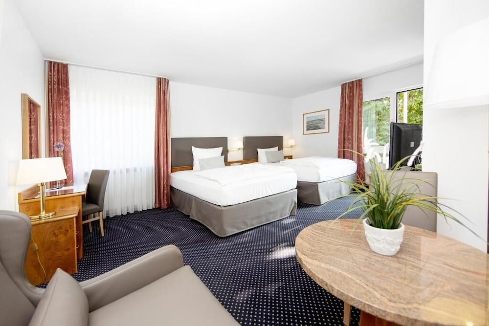 Deluxe Room (Single Use) thumbnail 5