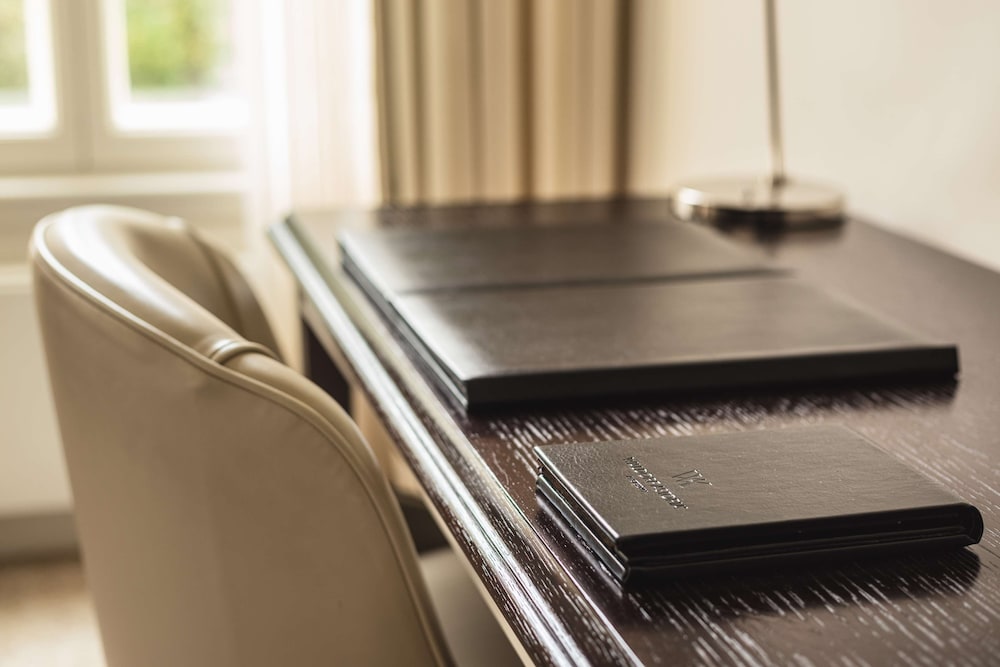 Grand Room, 1 King Bed, Balcony