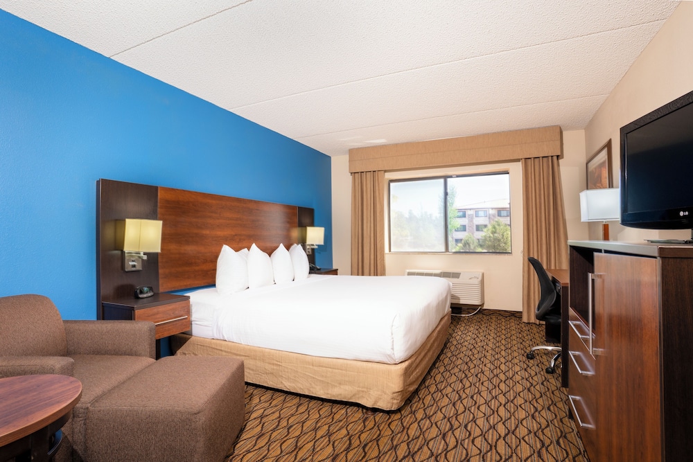 Standard Single Room, 1 King Bed - Photo 1