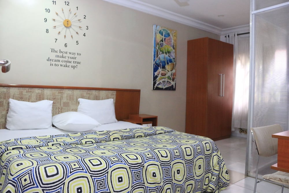 Executive Suite, 1 Queen Bed, Non Smoking photo 1