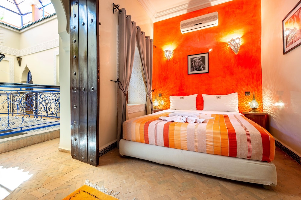 Deluxe Room - Photo 1