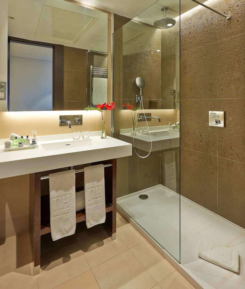 Junior Suite (Extra Bed 3 Adults) thumbnail 5