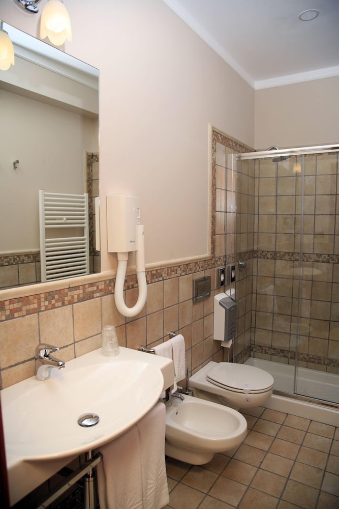 Comfort Room photo 3