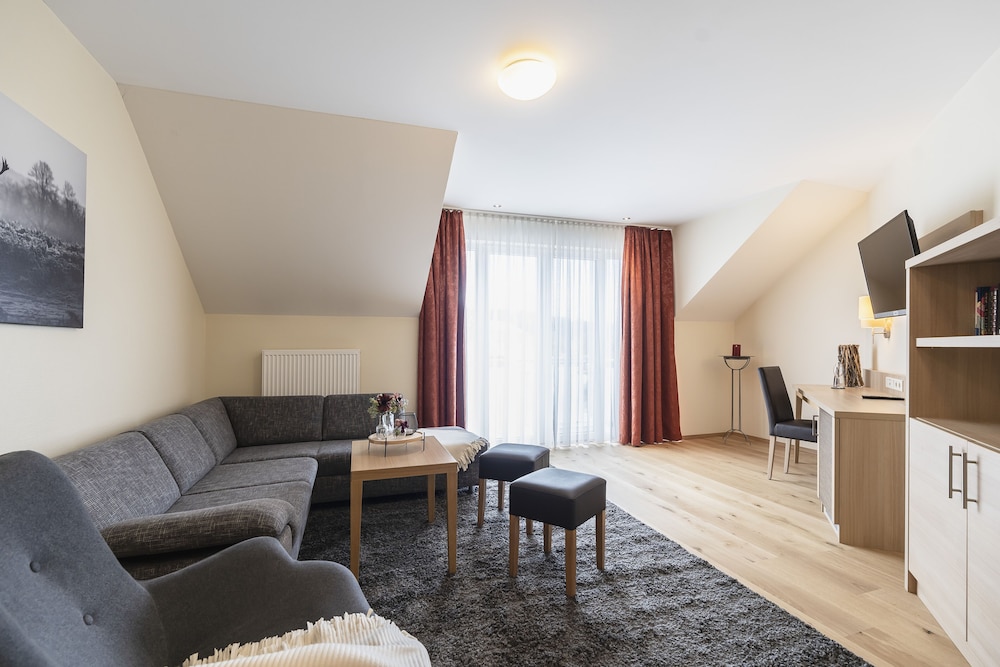 Suite Deluxe Plus with Balcony photo 1