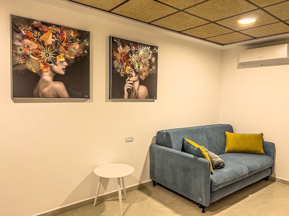 Exclusive Studio Suite photo 3
