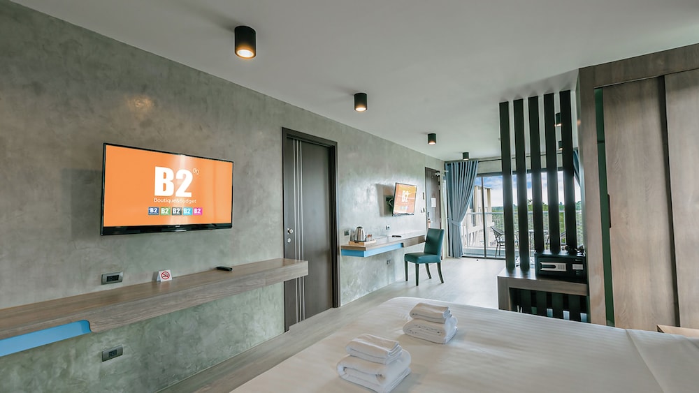 Suite - Photo 11