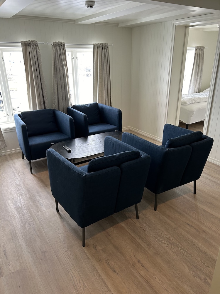 Family Apartment, 3 Twin Beds, Ensuite, Sea View, photo 6
