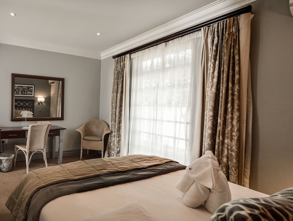 Standard Twin Room - Photo 12