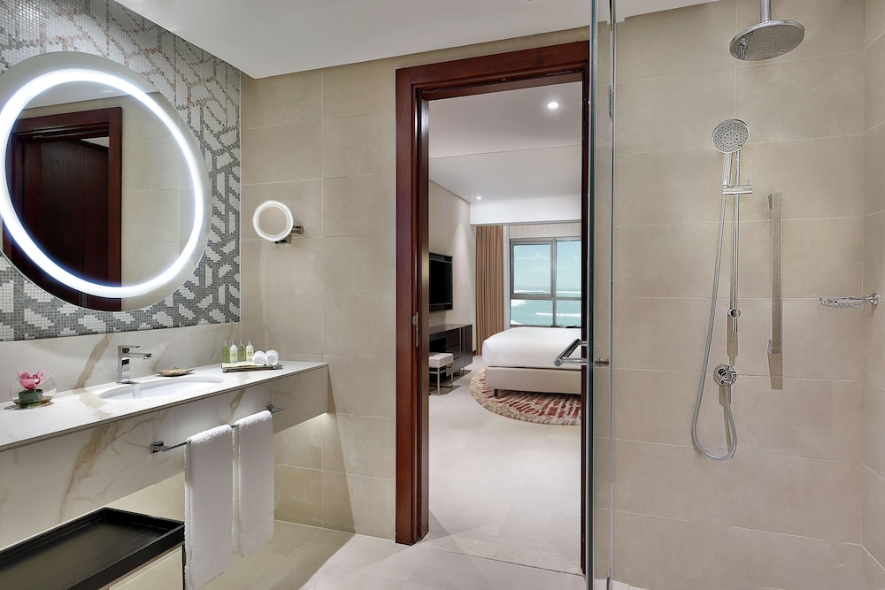 Superior Suite, 1 Bedroom, Balcony - Photo 3