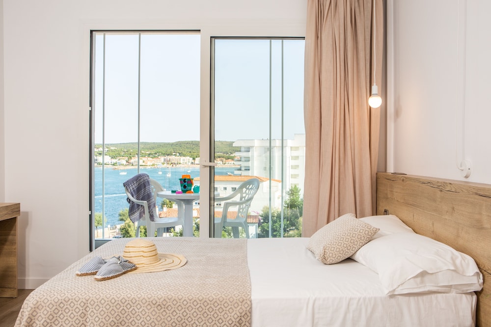 Room, Pool View (1 adult + 2 children)