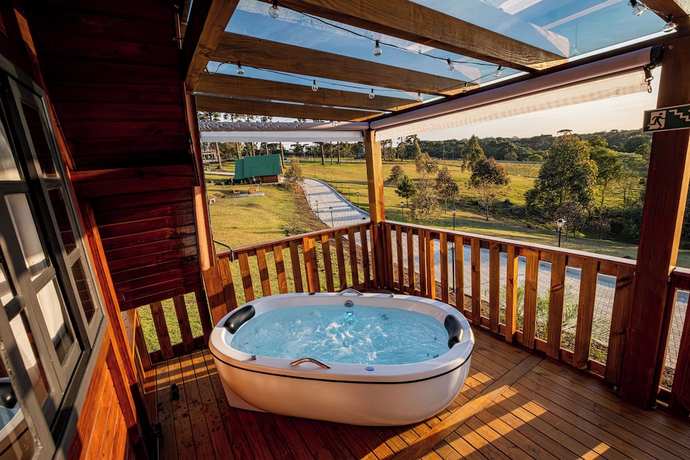 Honeymoon Chalet, Lake View photo 2