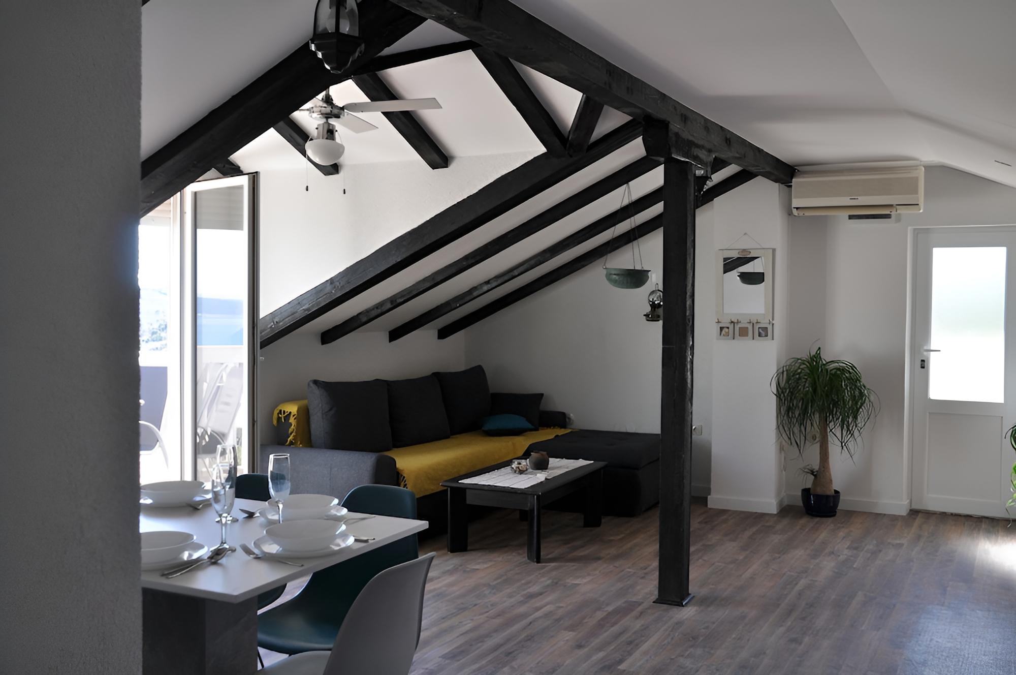 Apartment (Špiro - parking and barbecue - A2 po) photo 1