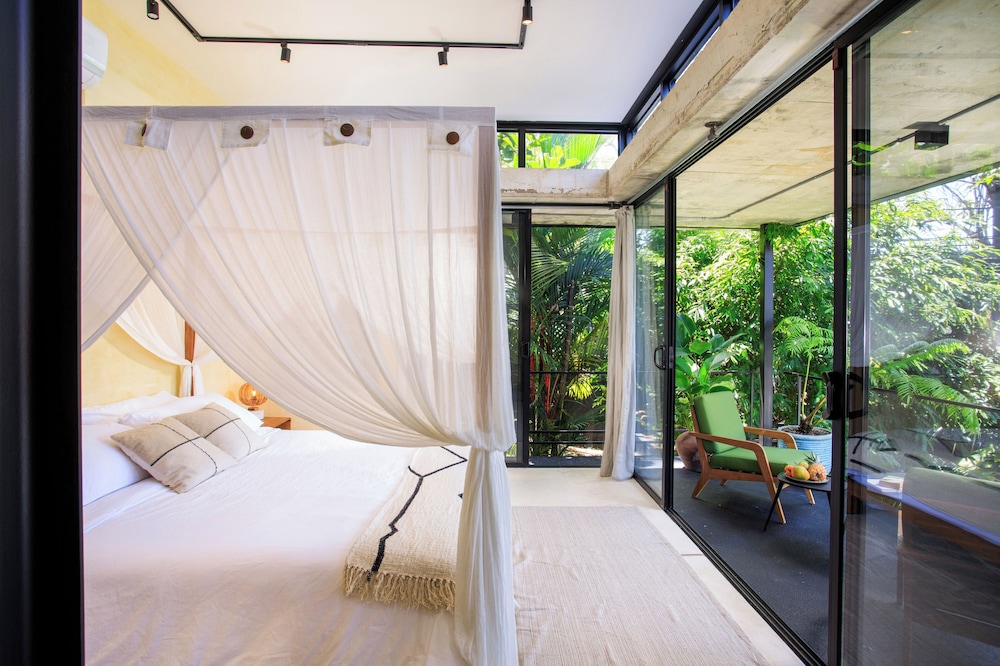 Mendaka Villa with Ocean View