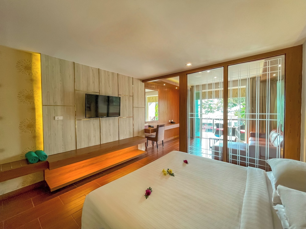 Suite, 1 Bedroom (Patong) photo 2