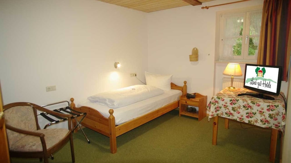 Single Room photo 2