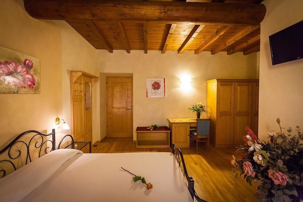 Superior Double or Twin Room photo 2