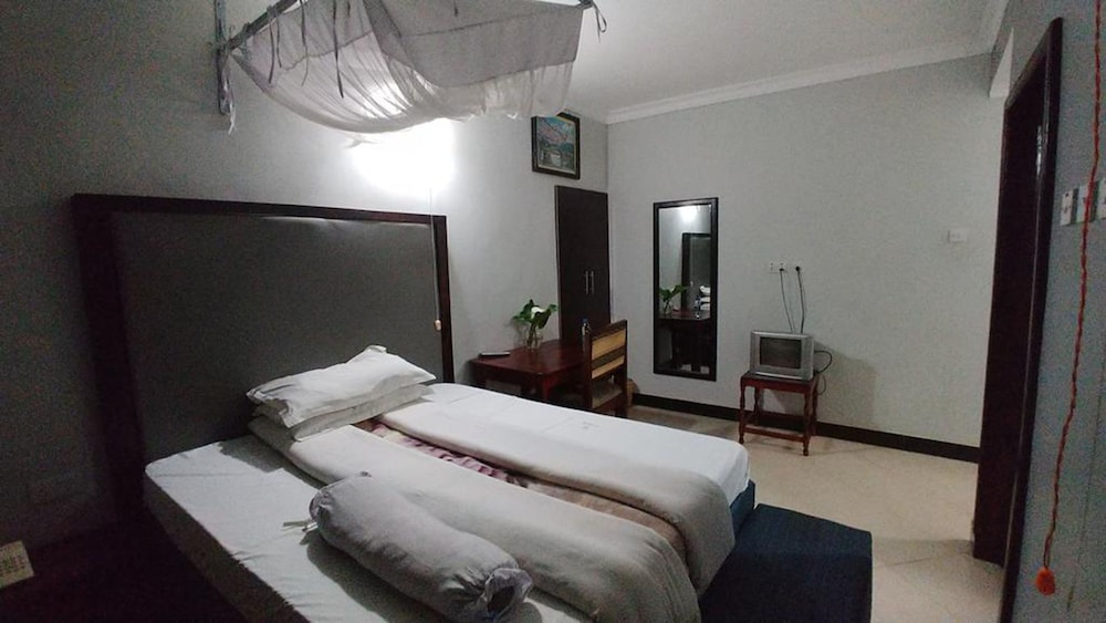 Economy Single Room, 1 Large Twin Bed