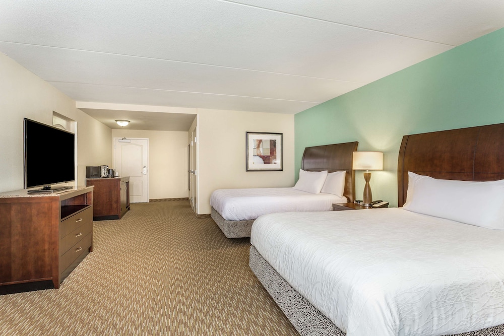 Room, 2 Queen Beds, Accessible, Non Smoking - Photo 2