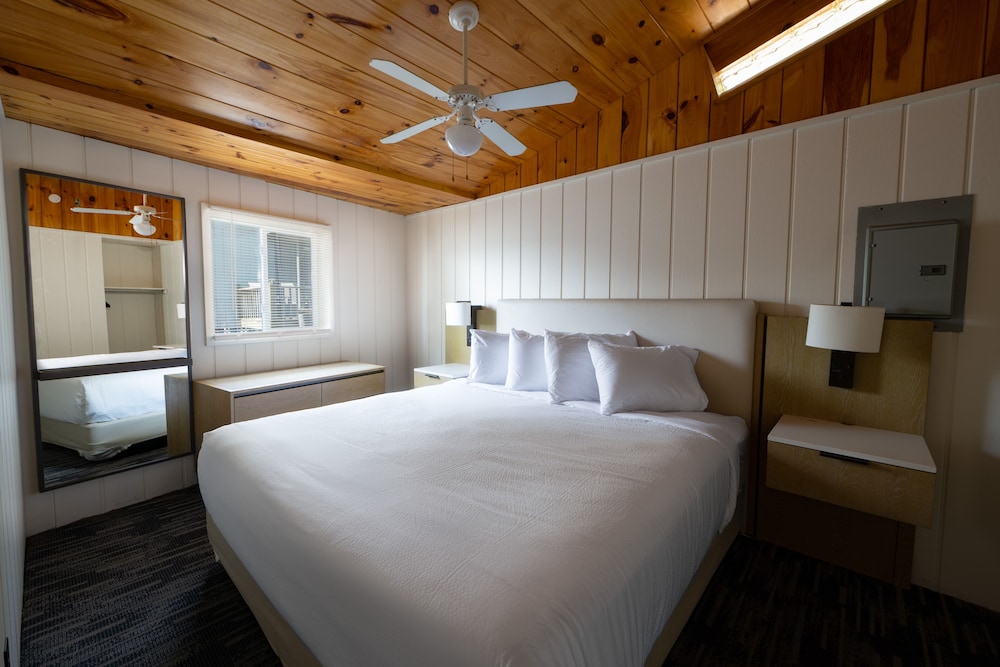 Two-Bedroom Suite, Courtyard