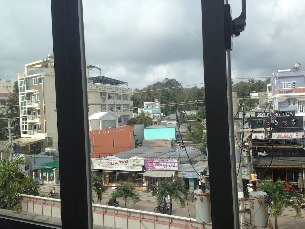 Room, City View (3 Guests)