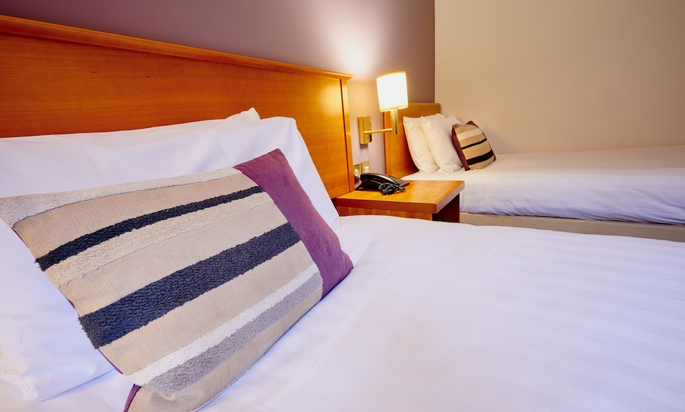 Classic Double or Twin Room (subject to availability) - Photo 4