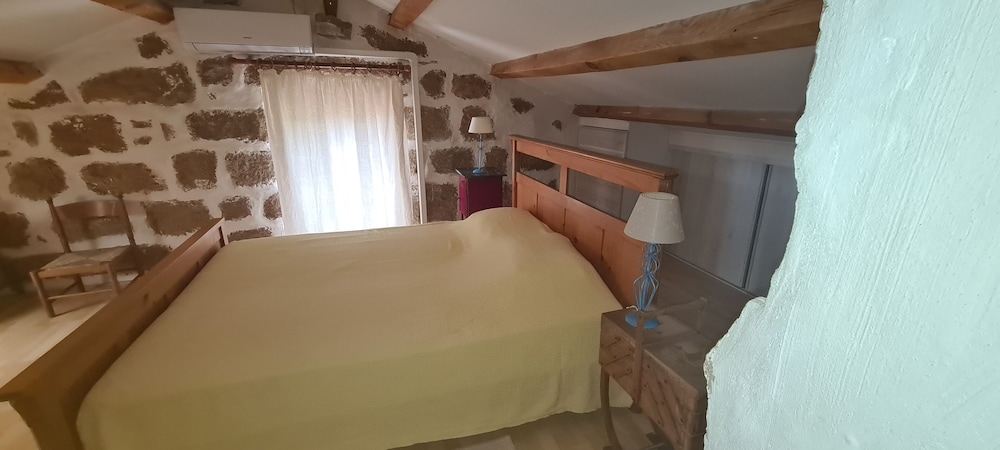 Romantic Loft, Non Smoking (Aston & Djinn)
