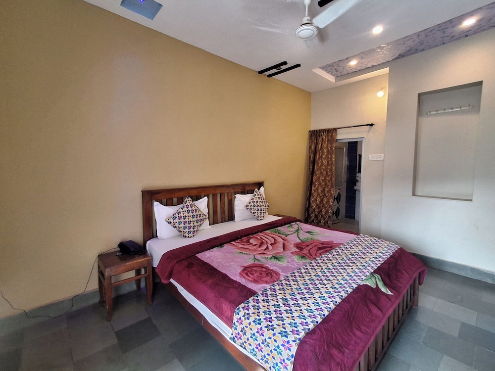 Deluxe Room Non AC