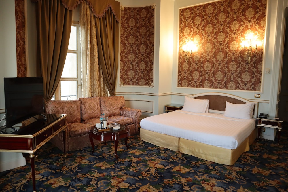 Golden Paradise Suite Direct Sea View