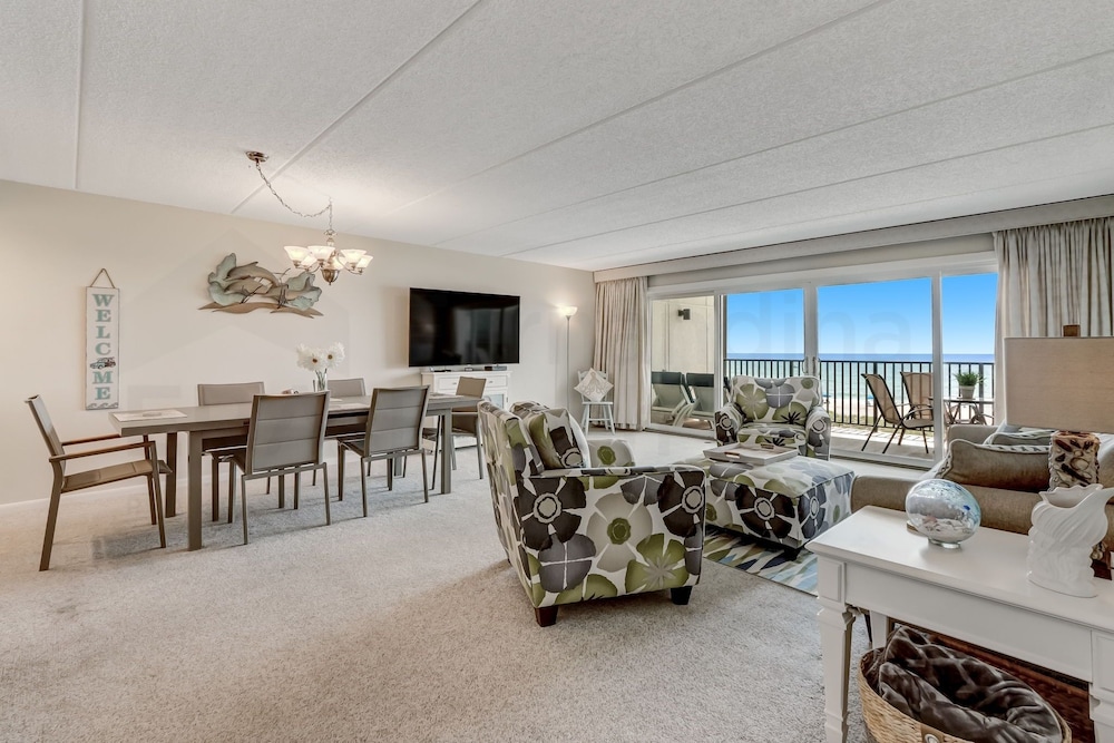 Condo, 3 Bedrooms