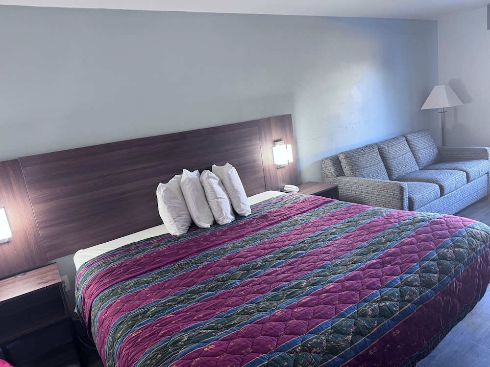 Deluxe Single Room (327503620)