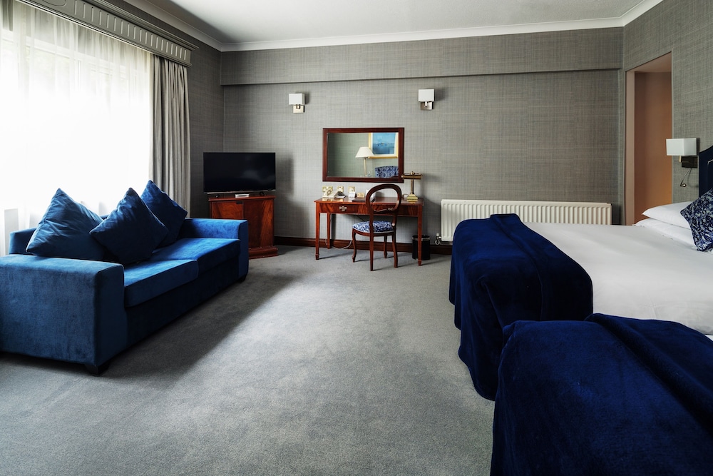 Family Room - Photo 3