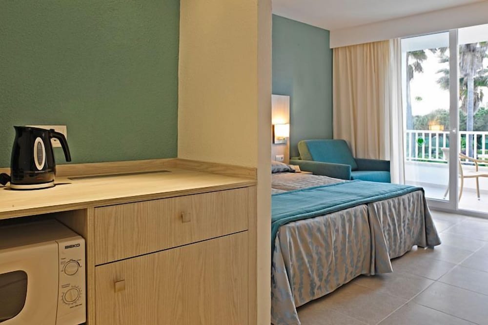 Double Room, Balcony (3 adults) photo 3