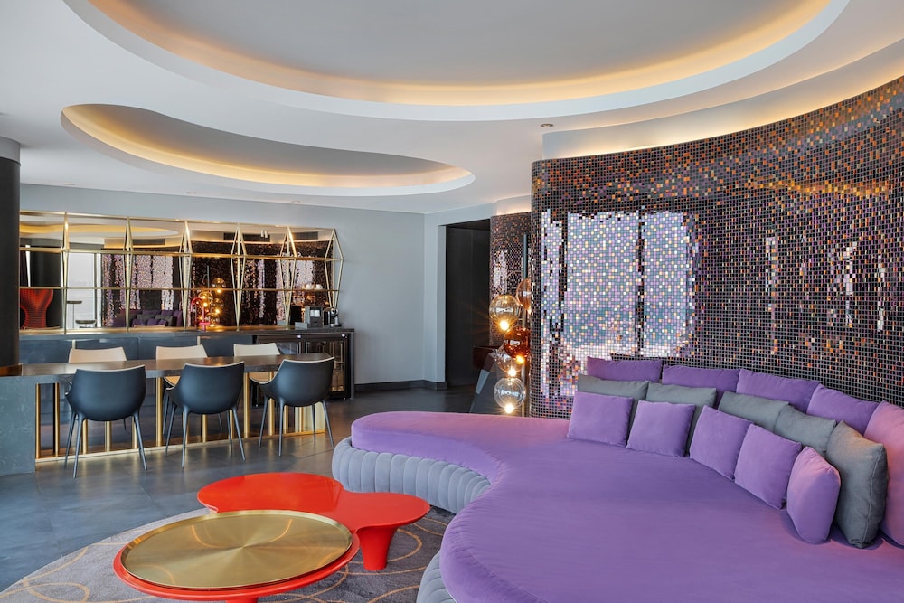 Marvelous Suite, 1 Bedroom Suite, 1 King, Terrace thumbnail 6