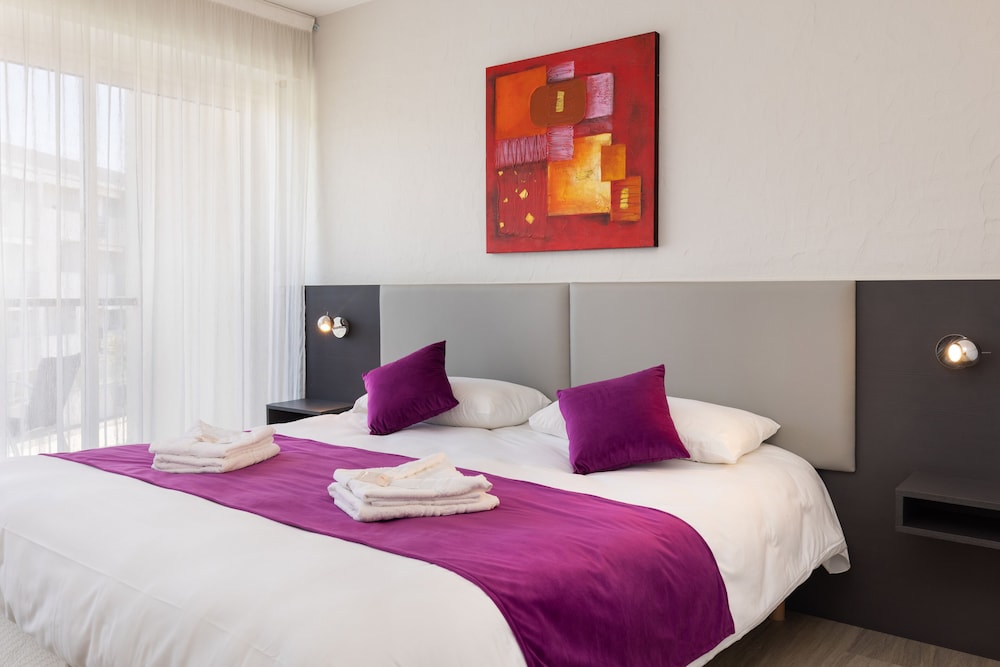 Double or Twin Room photo 2