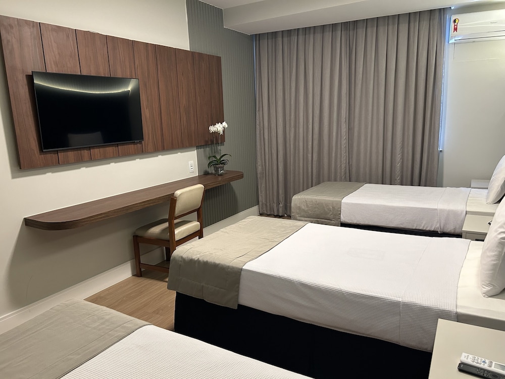 Deluxe Triple Room - Photo 14