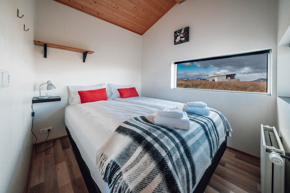 Standard Two Person Cabin with Hot Tub photo 2