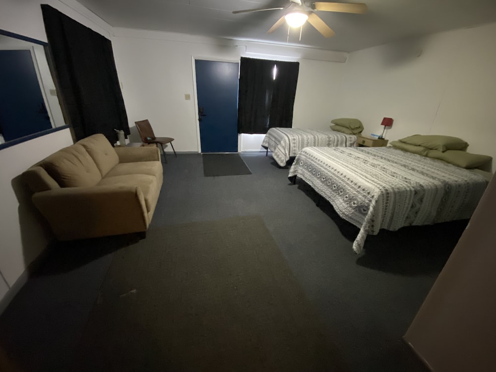 Basic Cabin photo 1