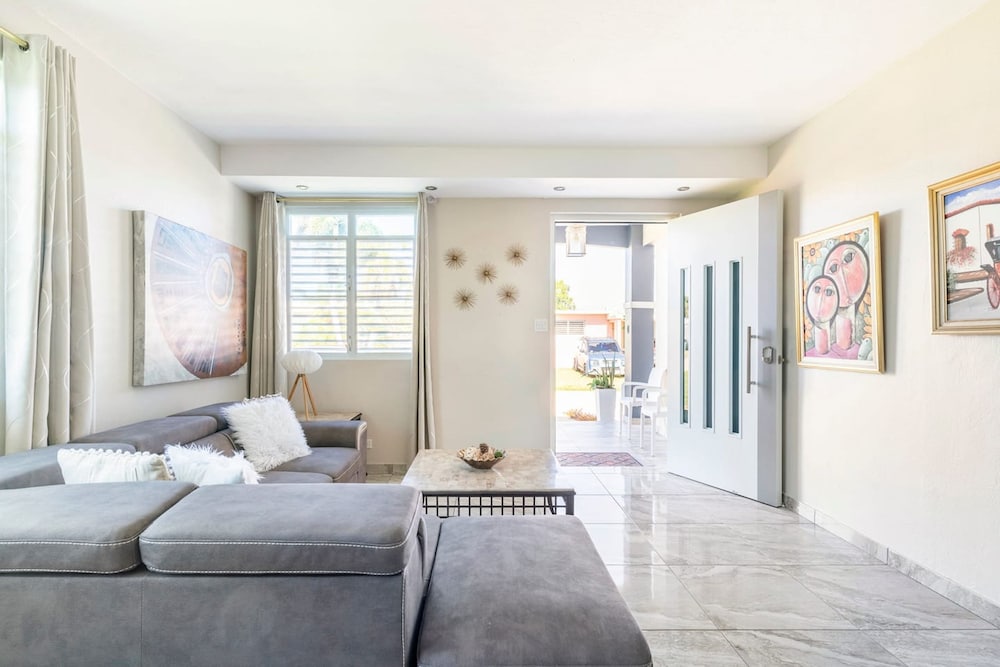 Villa photo 1
