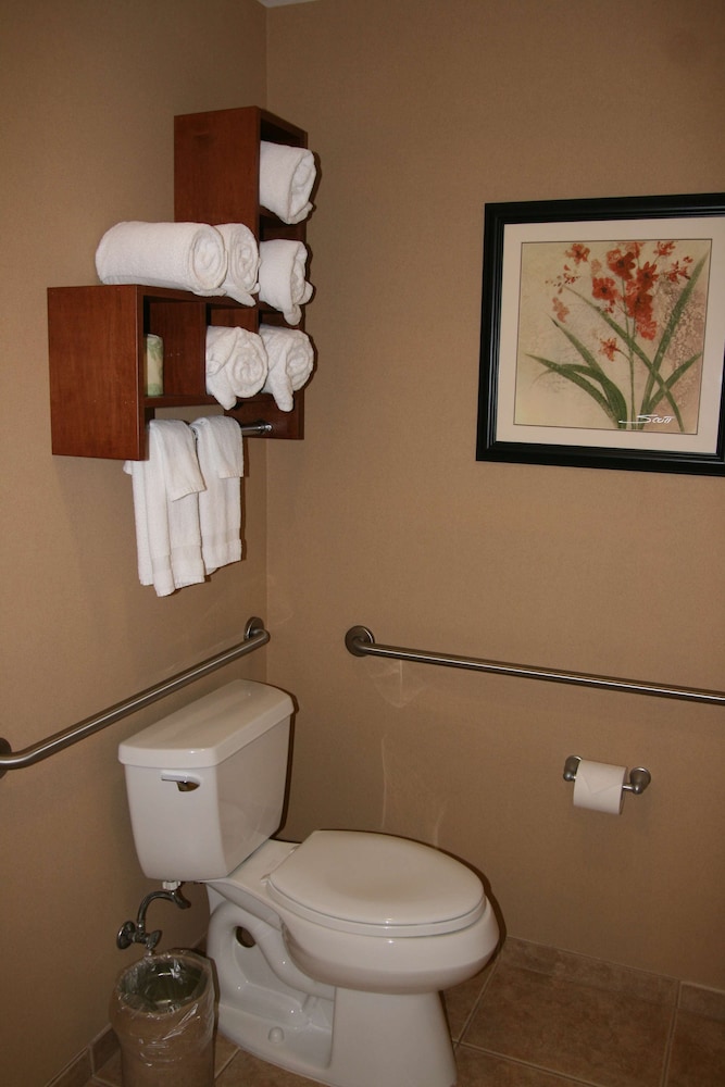 Room, 2 Queen Beds, Accessible, Non Smoking - Photo 6