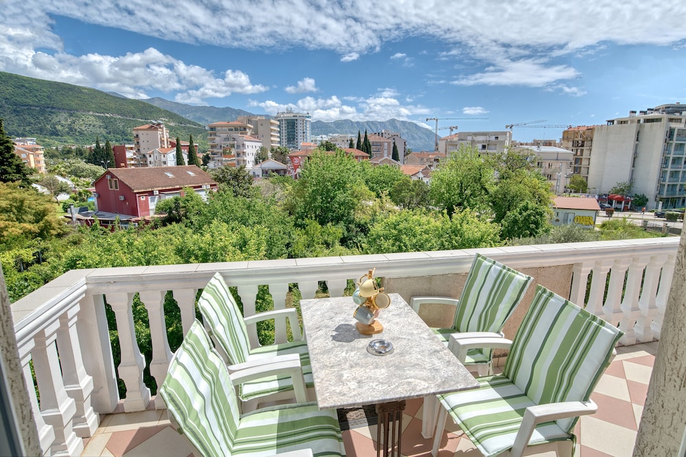 Panoramic Apartment - Photo 21
