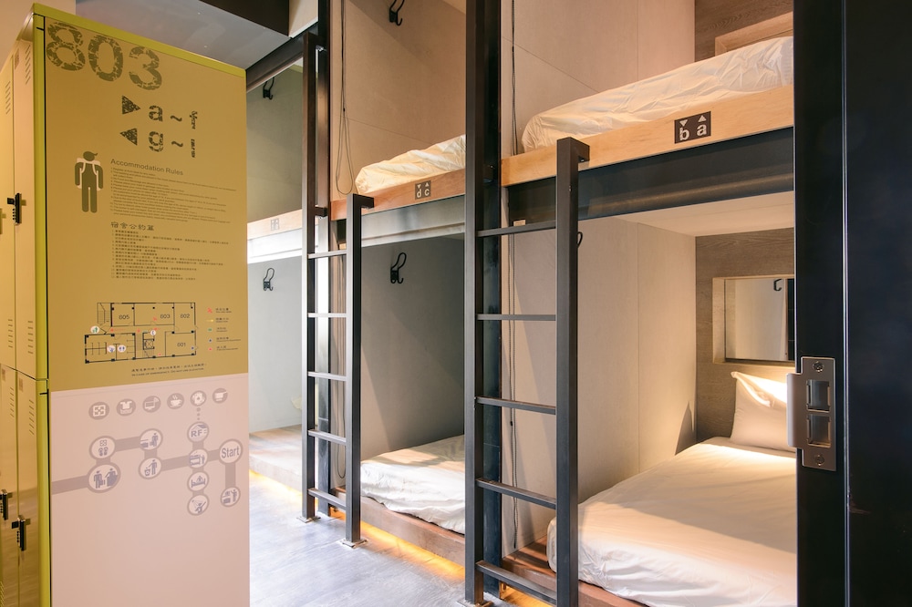 Bunk Beds for 2, Men Only, Shared Dormitory