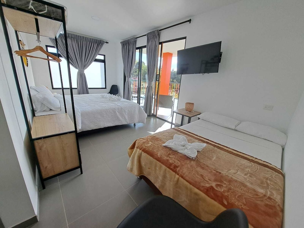 Luxury Triple Room, Partial Lake View