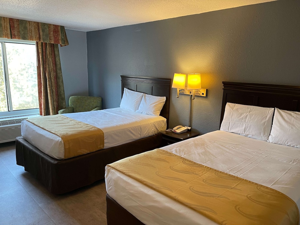 Standard Room, 2 Double Beds, Non Smoking, Refrigerator & Microwave - Photo 4