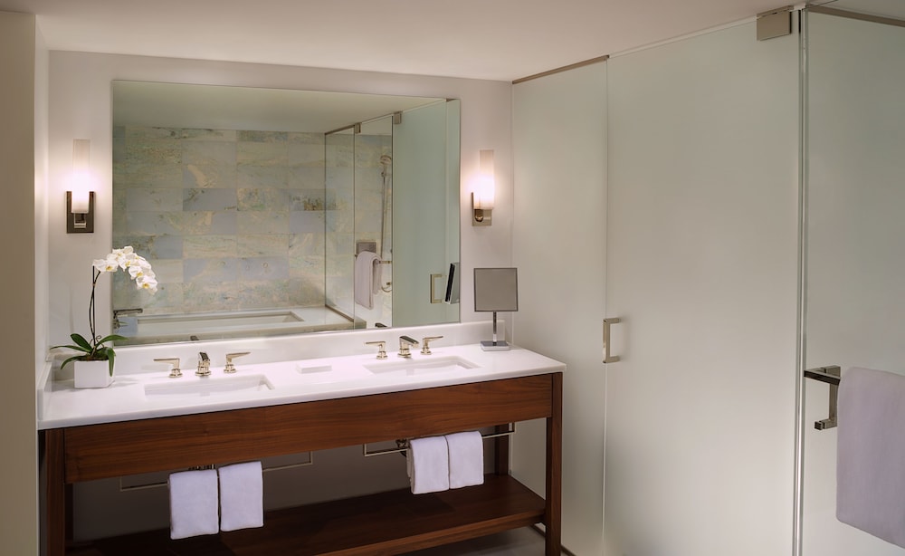 The Ritz-Carlton Residences, Waikiki Beach Hotel: Signature Suite, 4 Bedrooms photo