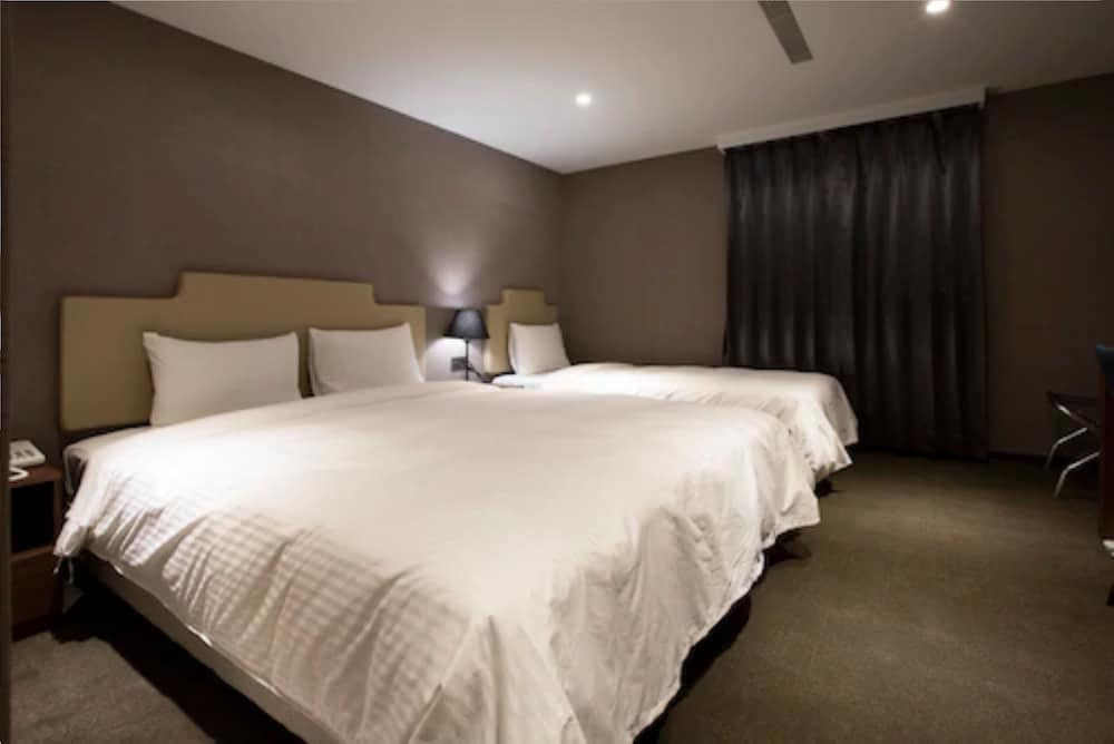 Basic Triple Room