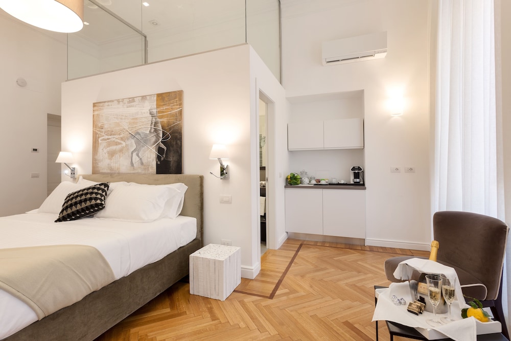 Deluxe Suite, 1 Bedroom, City View photo 1