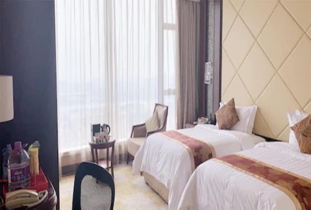 Executive Twin Room - Photo 8